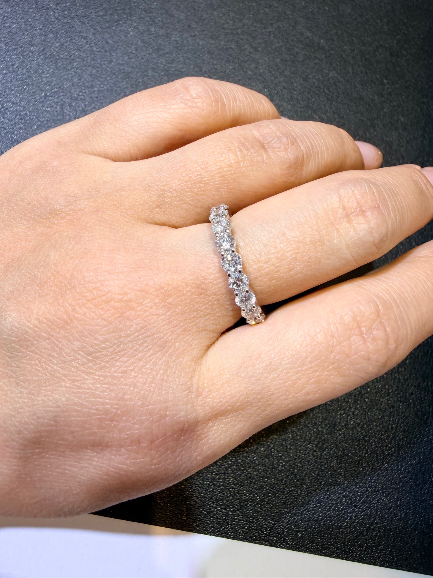 【3ct-20ピース フルエタニティリング】