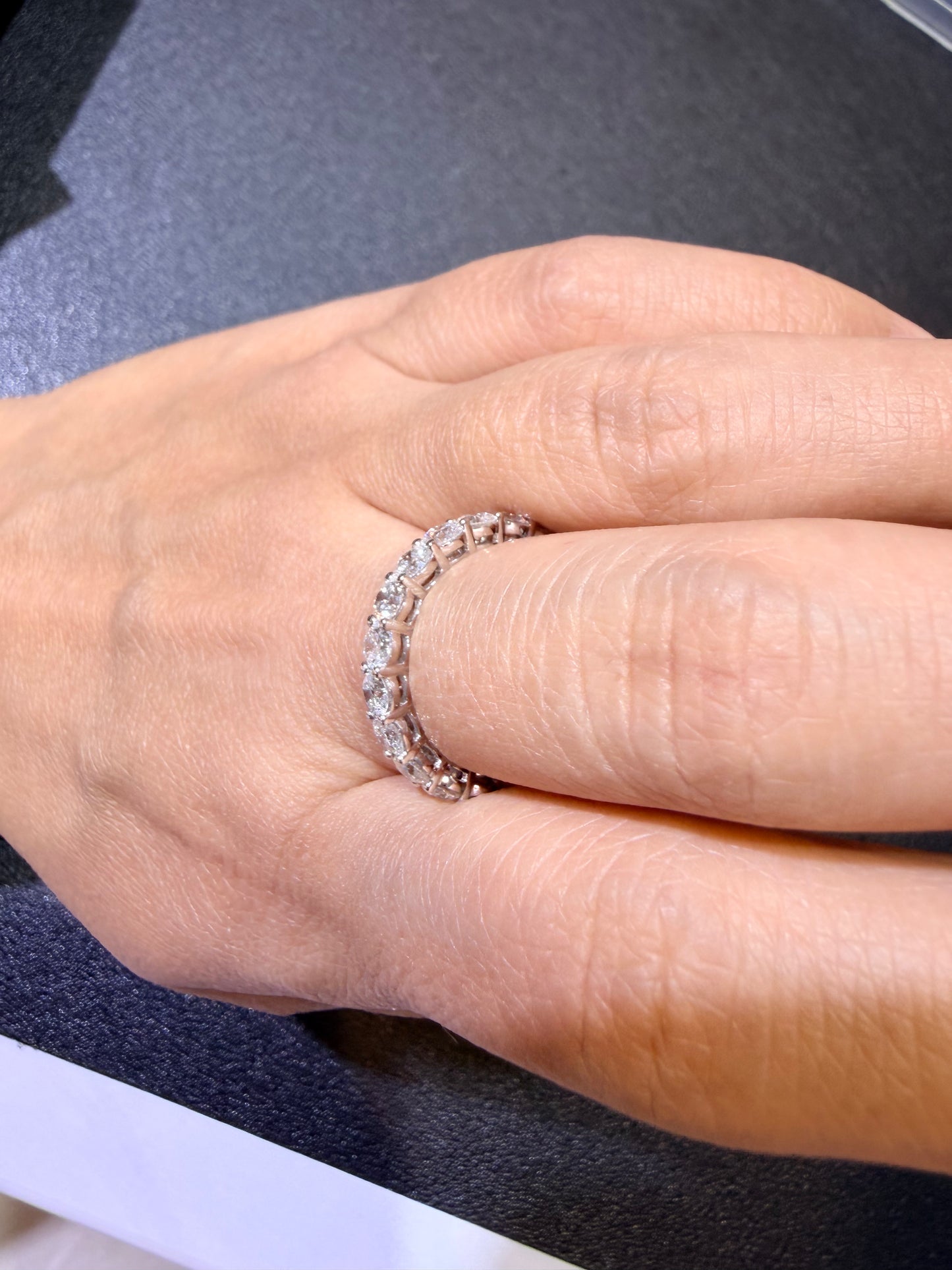 【3ct-20ピース フルエタニティリング】