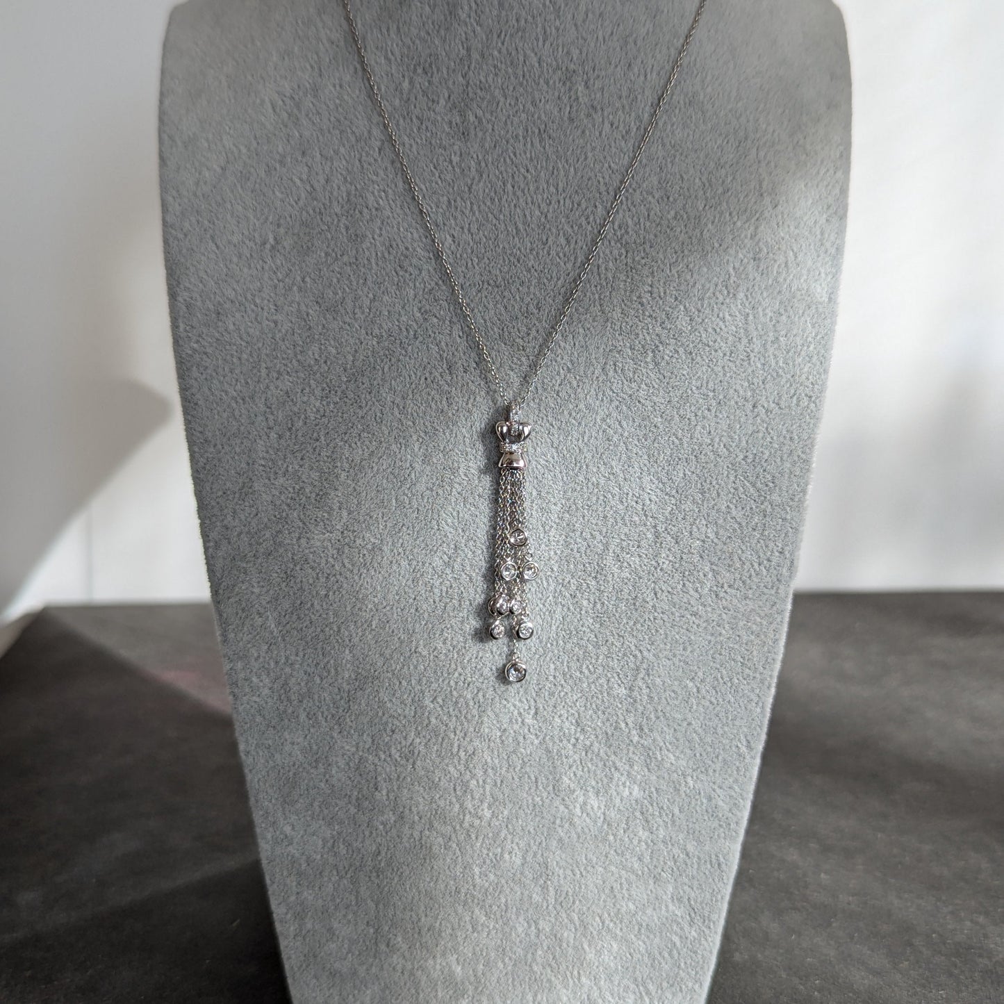 3. ダイヤモンドタッセルネックレス WG 0.6ct