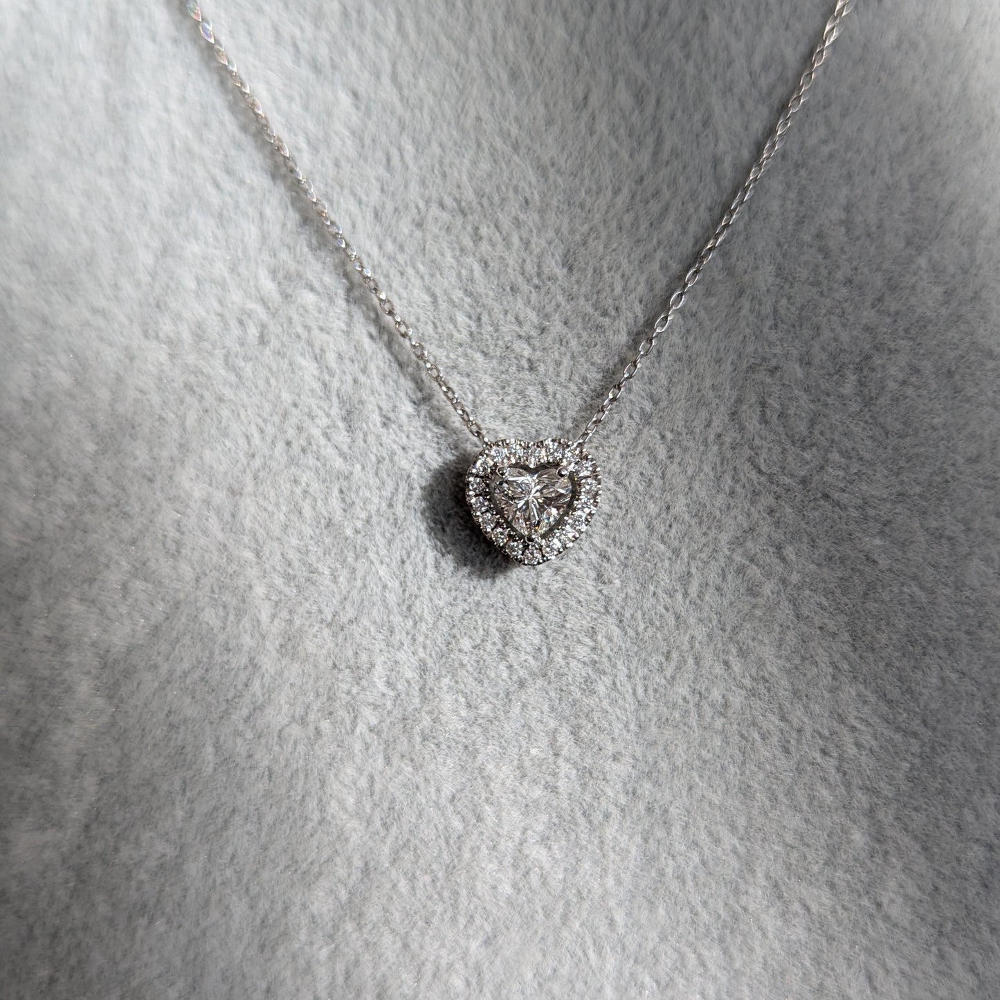 8. 集まれハート好き♡ 一粒0.5ct up ハートシェイプｘハート取り巻きネックレス PT ソーティング付き 0.514ct x 0.11ct