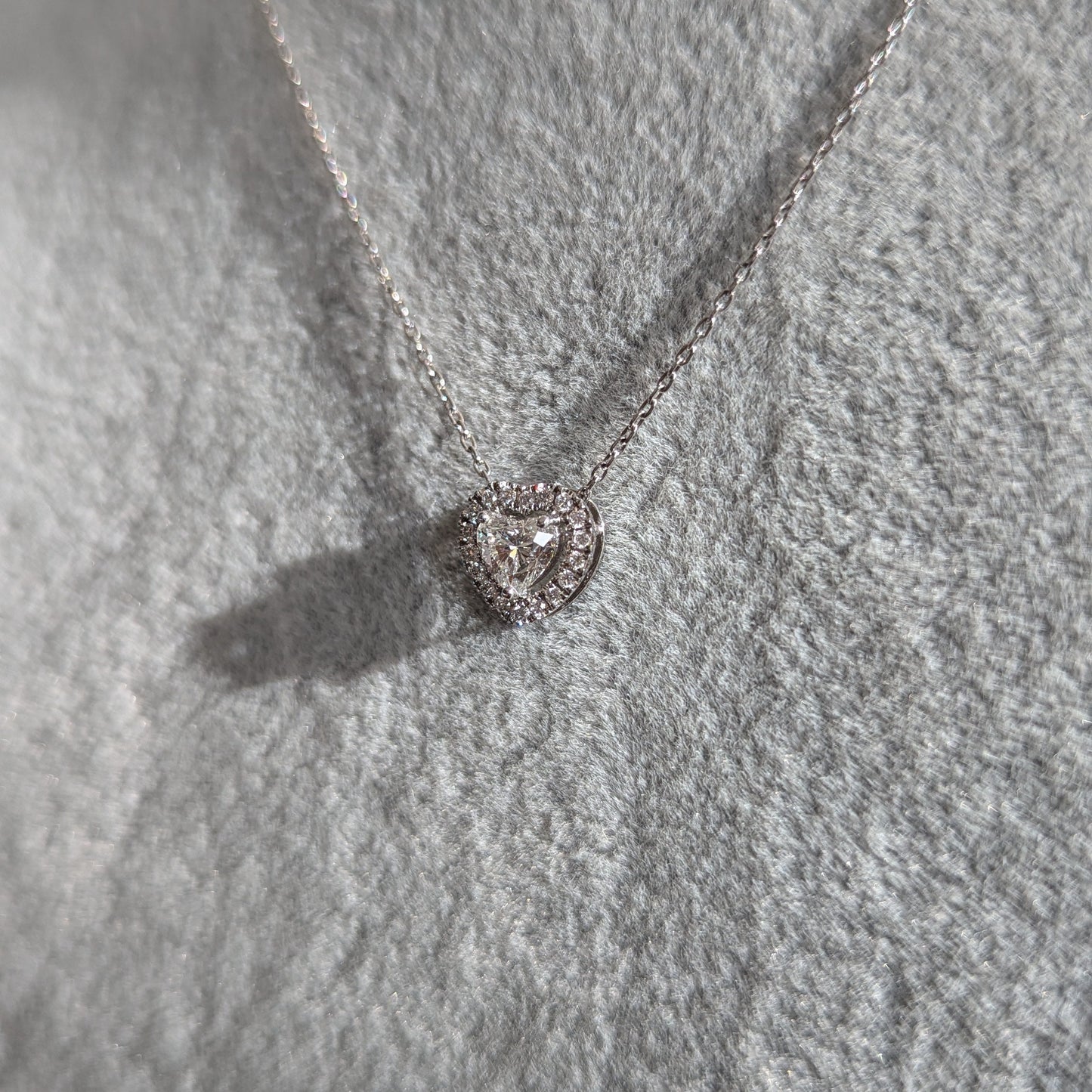 8. 集まれハート好き♡ 一粒0.5ct up ハートシェイプｘハート取り巻きネックレス PT ソーティング付き 0.514ct x 0.11ct