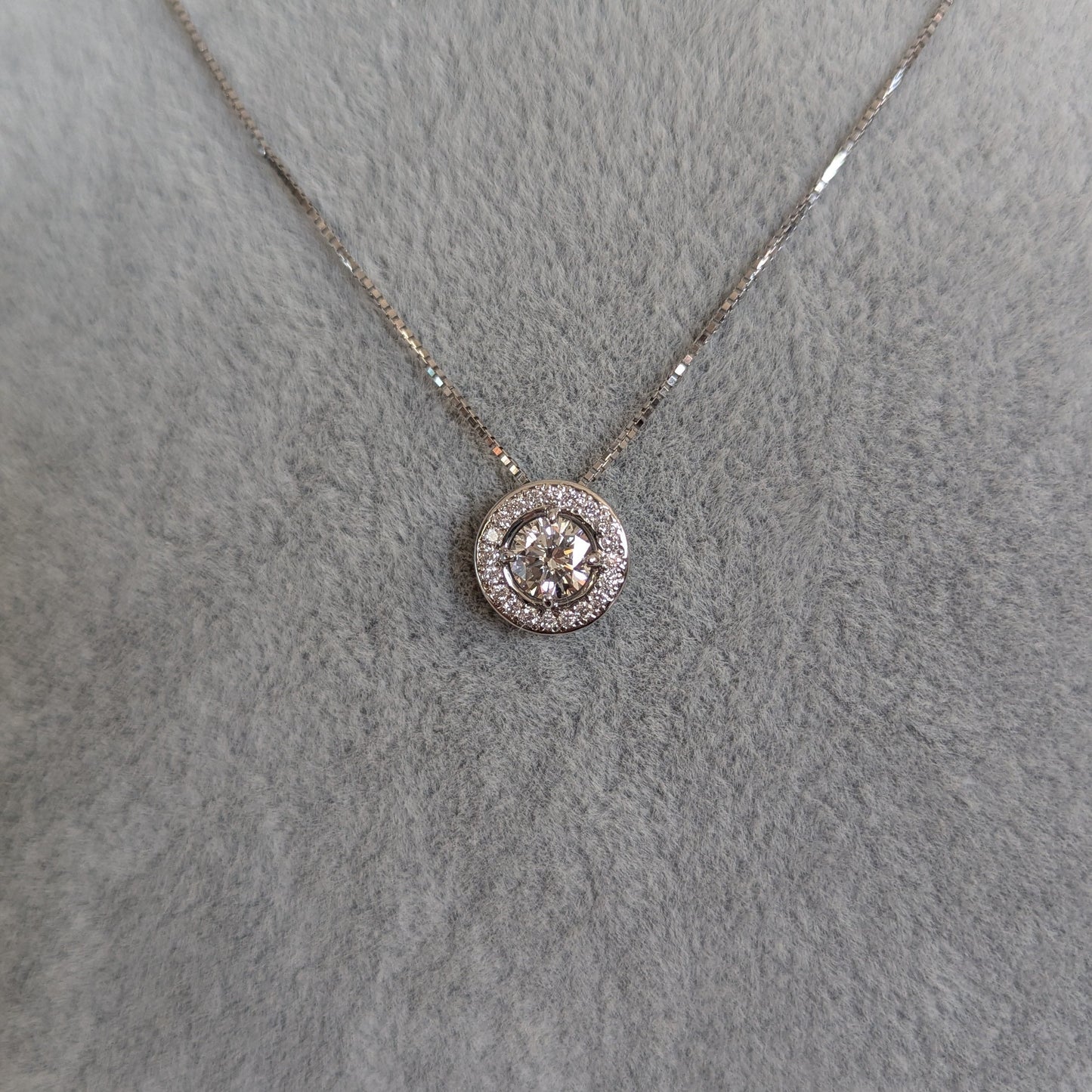 12. サークル PTダイヤモンド取り巻きネックレス 0.528ct + 0.12ct