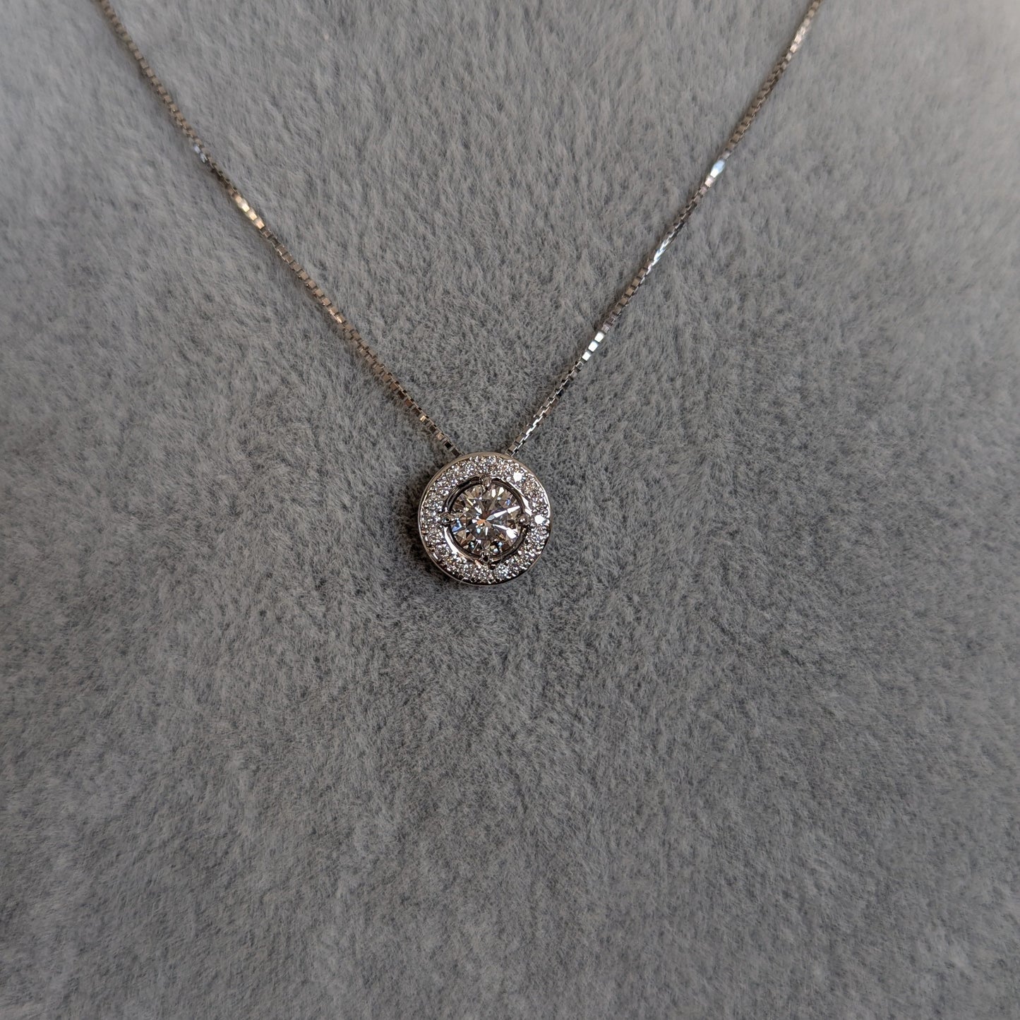 12. サークル PTダイヤモンド取り巻きネックレス 0.528ct + 0.12ct