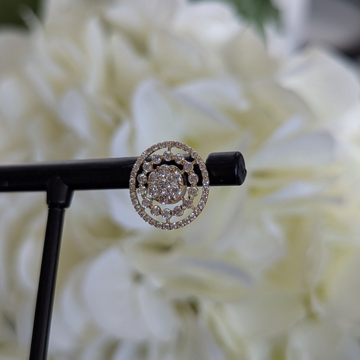 16. レーシー 1.00ct YG ピアス