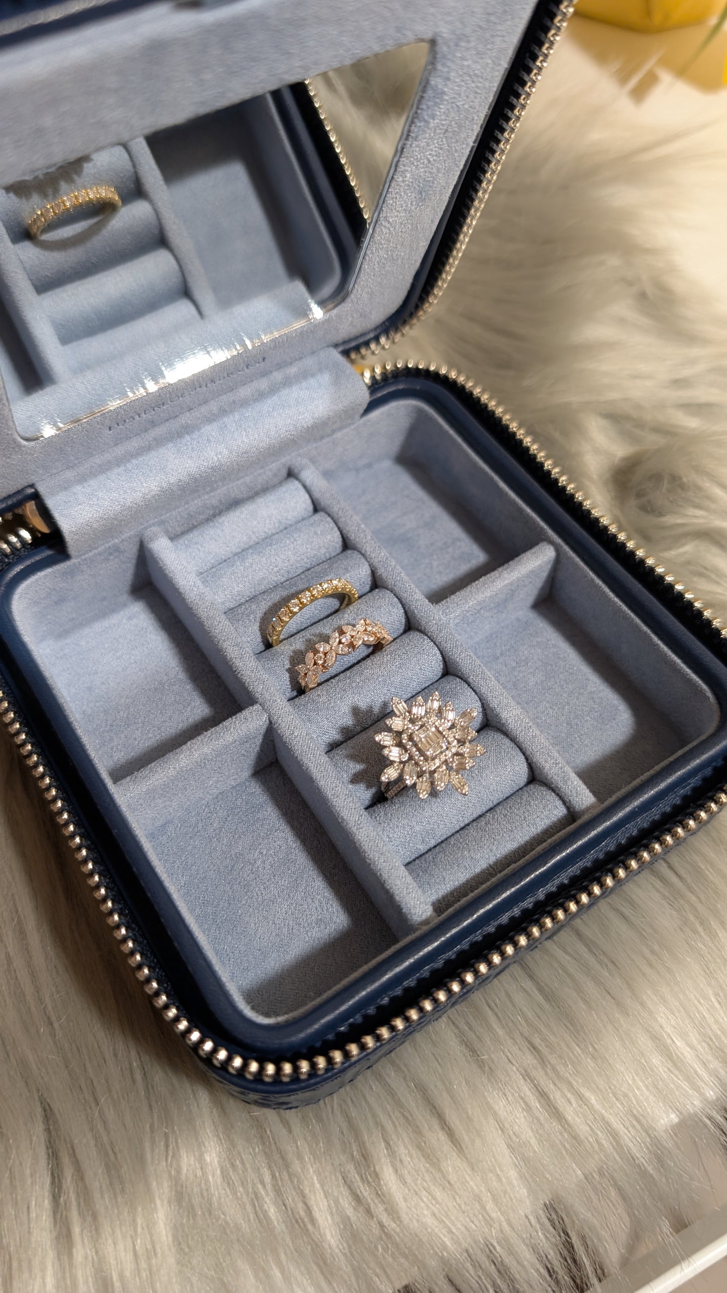 「WOLF × LIBERTY」スモール トラベル ジュエリー ジップケース